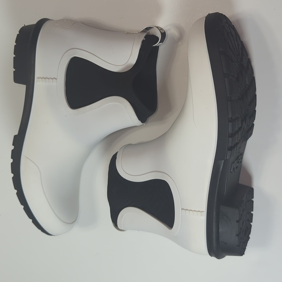 UGG White and Black Ankle Rain Boots Size 10 - Picture 4 of 16